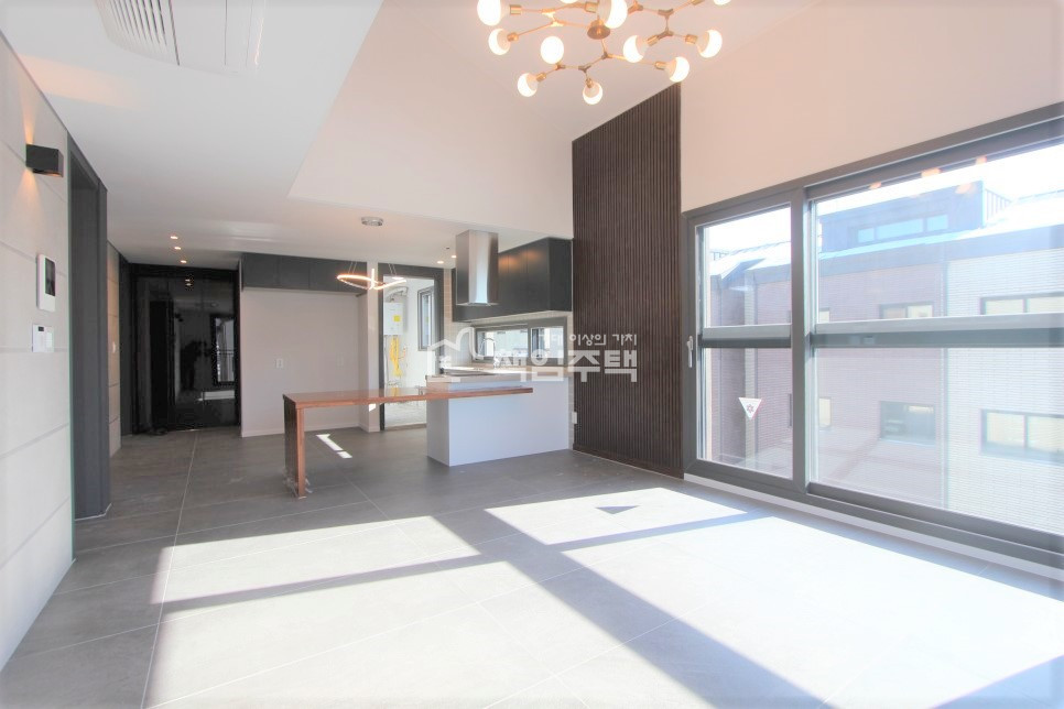 경기 수원장안구 영화동 영화동 4룸 깔끔한 인테리어+넓은거실♥ 분양 매물번호 14305 사진 1