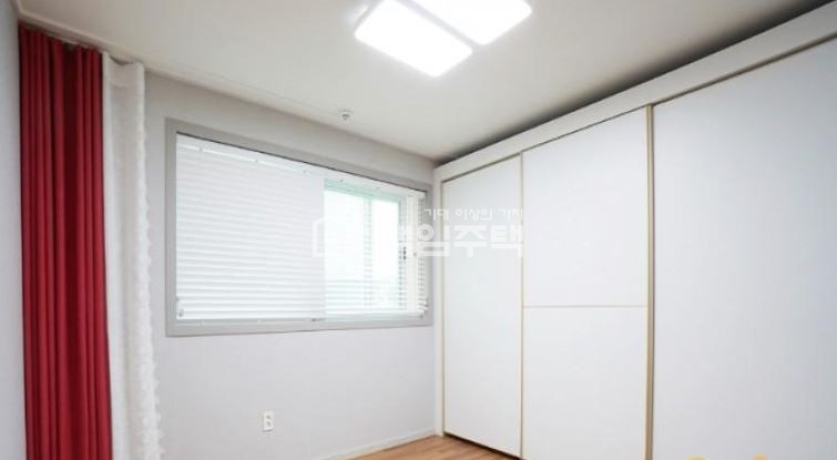 경기 안양동안구 비산동 비산동 3룸 거실옆 통베란다/주방옆다용도실 분양 매물번호 11107 사진 3