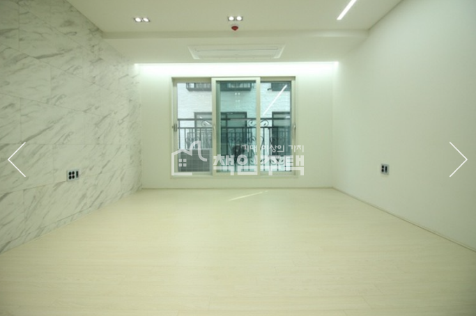 경기 성남수정구 단대동 단대동 넓은 거실과 고급 인테리어가 돋보이는 4룸(3룸) 분양 매물번호 15822 사진 1
